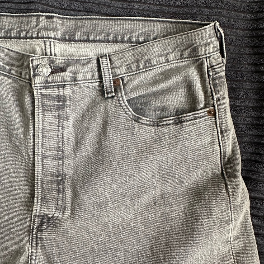 Men's Gray Jeans - Picture 3 of 5